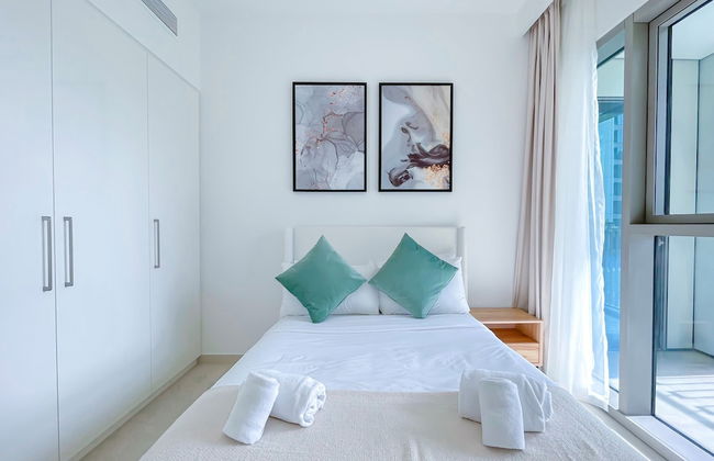 Luxury 2B in Downtown Views Balcony and Burj View - Photo 3