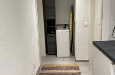 Appartement cosy dans une maison calme et parking gratuit avec borne - Foto 4