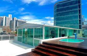 CASA COM PISCINA À BEIRA MAR. - Foto 1