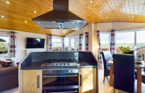 3 Bedroom Lakeview Lodge - Ensuite & Balcony Deck - Foto 31