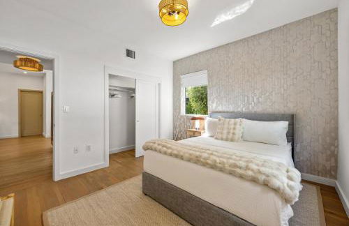 Lux Designer Apt 2BR and 2BA in the Heart of MIA Beach - Foto 22