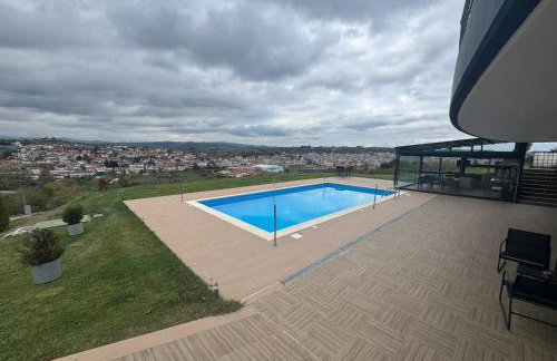 Luxury Villa Rafaela Οικογενειακή βίλα με ιδιωτική πισίνα, BBQ κ παιχνίδια Ιδανική για οικογένειες με παιδια - Foto 42