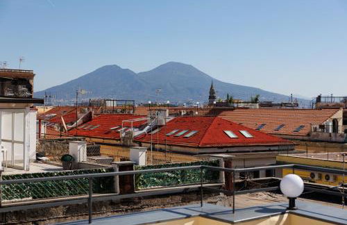 Exclusive Spaccanapoli Penthouse-Terrace with Lift By HouseinNaples - Foto 2