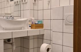 Red House Apartment With Swimming Pool - Photo 19