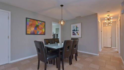 Ybor Casita! 3-Bedrooms Steps away from Centro Ybor! - Photo 3