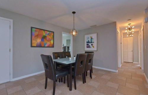 Ybor Casita! 3-Bedrooms Steps away from Centro Ybor! - Photo 3