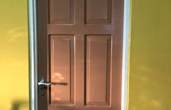 Logerthine Studio Suriname - Photo 9