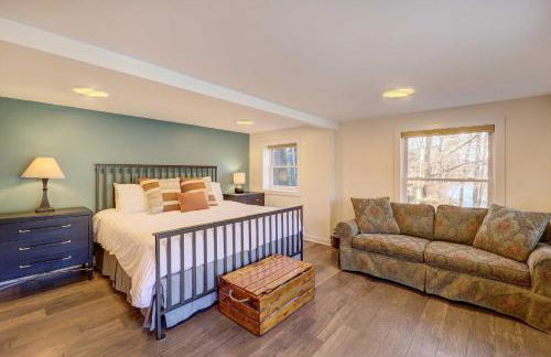 Lakefront Butler Retreat with Hot Tub and Dock! - Foto 10