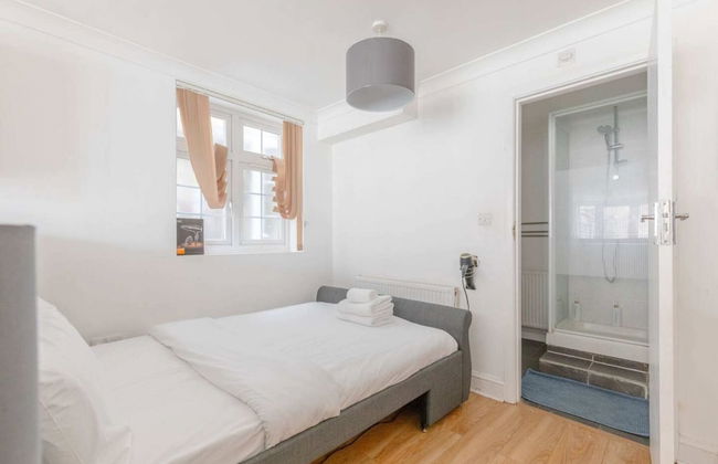 Studio W/private Patio Heart of Brixton, London! - Foto 1