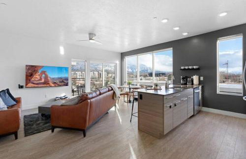 Spectacular Central City 2BD2BA - Foto 24