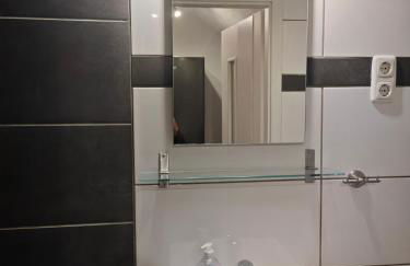 Neu Maisonette Haus jedes Zimmer mit eigenem Bad 7 Betten, Schlafen wie im Hotel mit Einbauküche - Foto 8