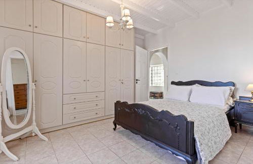 San Elias House - Photo 9