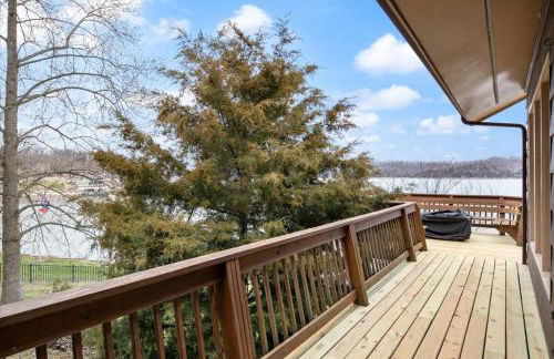 The Linn Creek Lodge Family Home with Private Dock - Foto 24