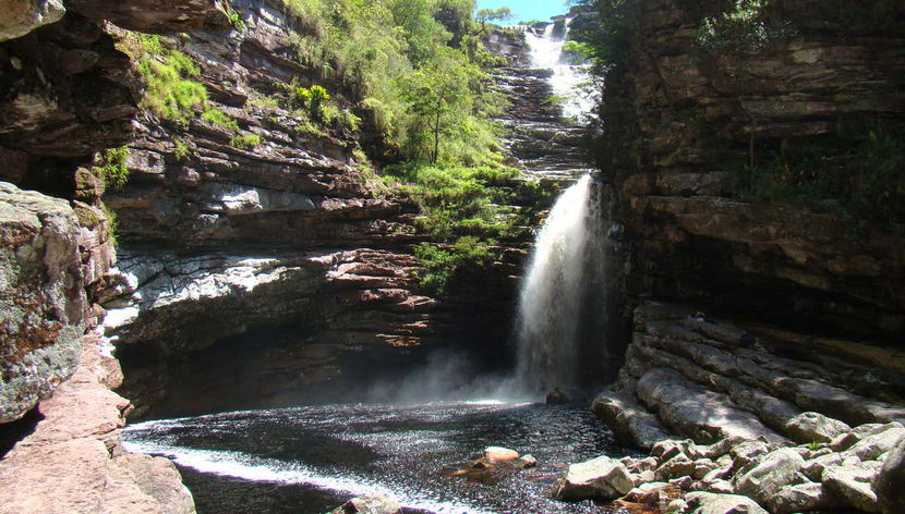 Vous entendrez le bruit sourd de la chute d'eau