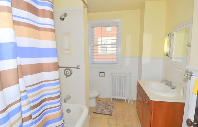 Aunt Beas Bungalow - Right in Town! - Foto 8