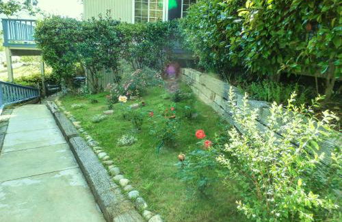 Charming Downstairs Unit - Foto 31