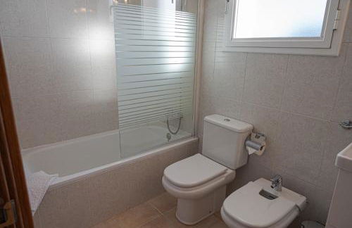 Villa 8, chalet pareado con jardín y piscina - Foto 26