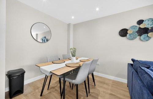 Stunning 2BR Apartment Cardiff Bay with Balcony - Foto 9