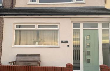 Amazing sea views and hot tub - Photo 36