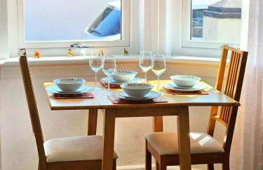 Parkside 2 bedrooms appartment with encolsed garden - Foto 1
