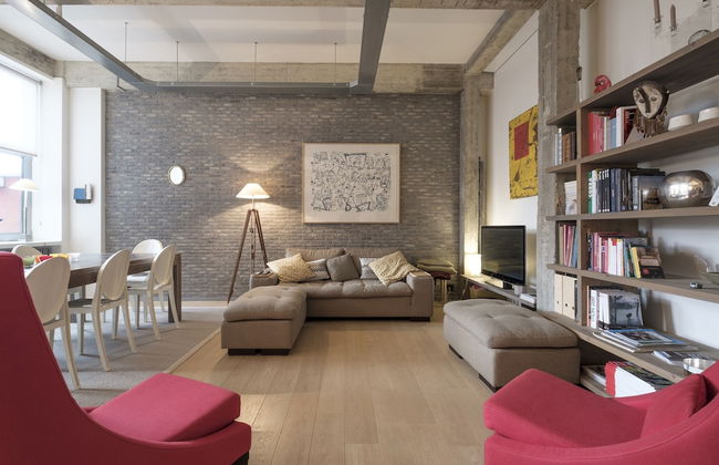 The Monarch - Foto 1