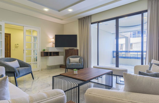 Crest - 3 Bedroom Apartment in Hamra - Foto 1