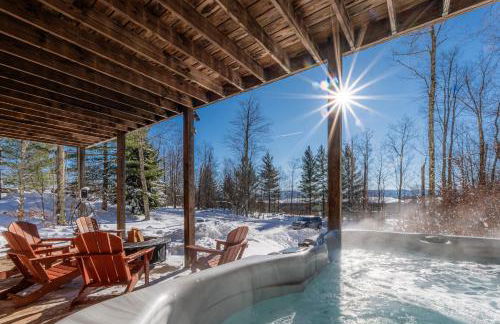 Leaf Peeper's - HUGE deck, pizza oven, Pac-man! - Photo 2