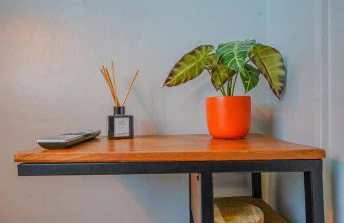 Stunning 1 Bedroom 4 Guest Flat by Anfield Stadium - Photo 10