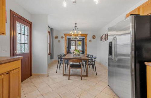 Renovated 6BR 2BA AC home and Game Room - Foto 7