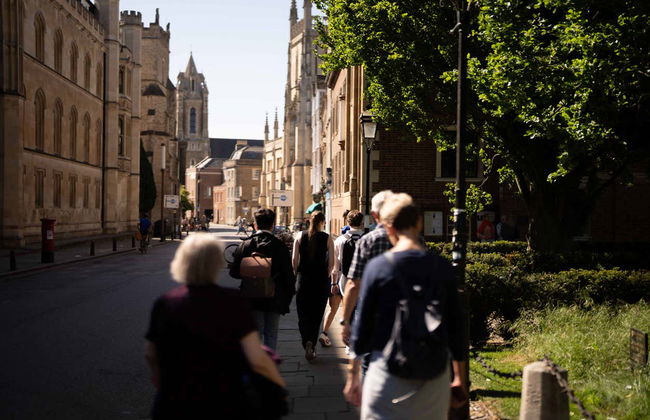 Cambridge University Guided Tour - Photo 4