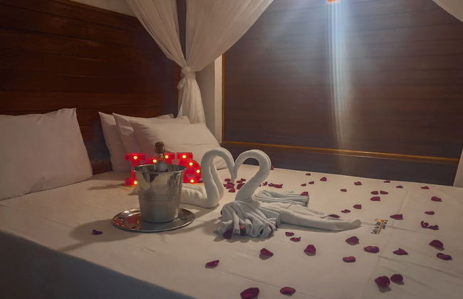 Luxo e Praia Exclusiva para Casal - Foto 16