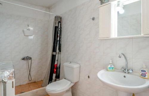 Traditional House in Velies - Photo 18