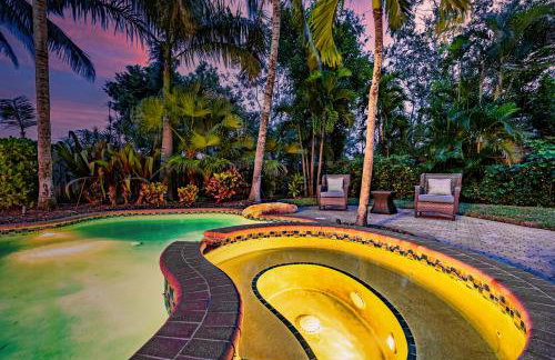 Nautical Escape! Private pool home with a tropical backyard oasis! - Foto 46