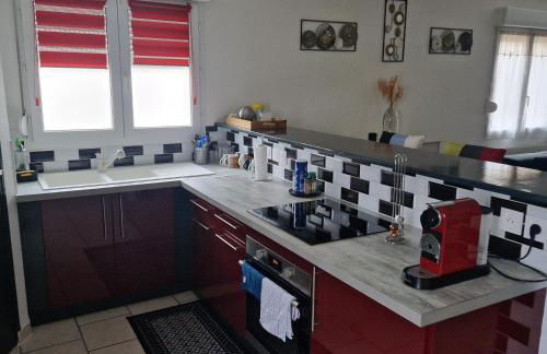 Appartement cosy spacieux parking gratuit en face - Foto 11