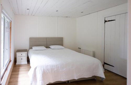 Lilly Lodge; nestled within the forest. - Foto 7