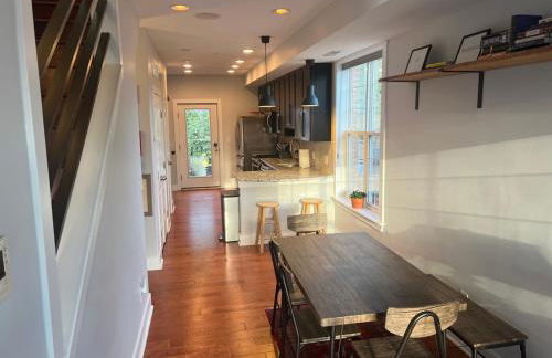 Sun-filled Capitol Hill home w/ parking & roofdeck - Photo 1