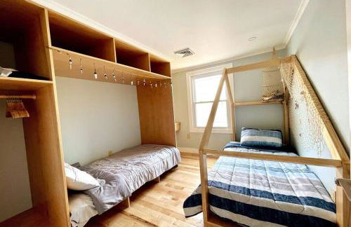 New Asian Wood style 4 Bedroom in Surf City - Foto 23