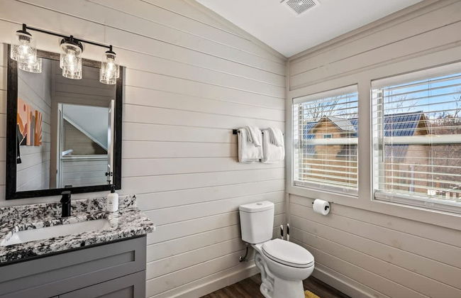 NEW Lake Cabin Sleeps 14 Indoor Pool Hot Tub - Foto 22