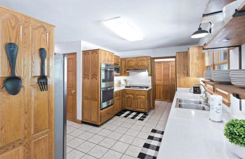 Wooded Retreat with game area and hot tub - Foto 13