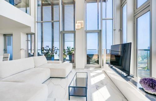 Penthouse With The Best Views! - Photo 11