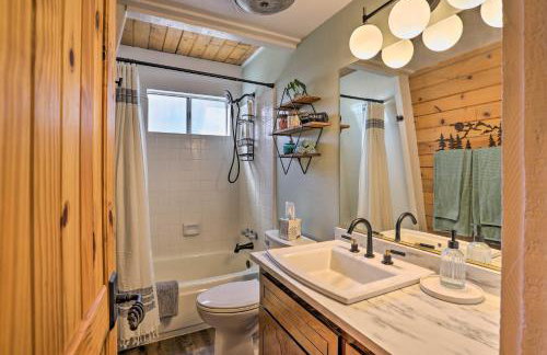 Pet-Friendly Cottage, Walk From Big Bear Village! - Foto 19