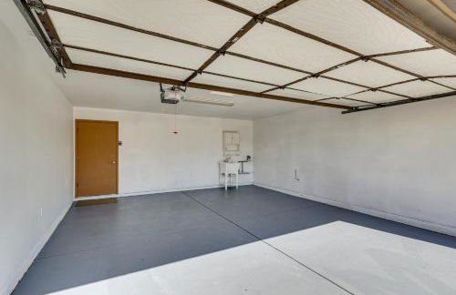 Close to Golf! Snowbird Retreat with Pool in Yuma - Foto 26