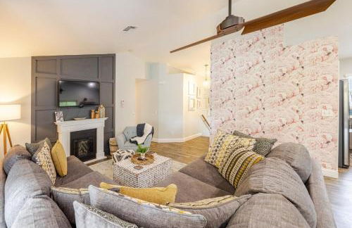 Waterfront Home Just Minutes To Beach - Photo 14