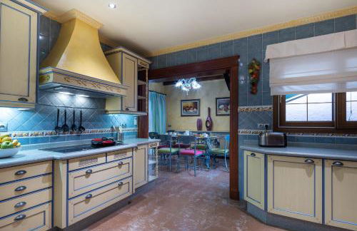 Villa Dalara Maspalomas, Private Pool and Jacuzzi - Photo 11