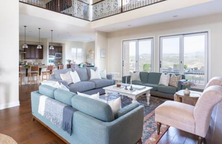 Palazzo Del Sol By AvantStay Breathtaking Home w Mountain Views Hot Tub - Photo 11