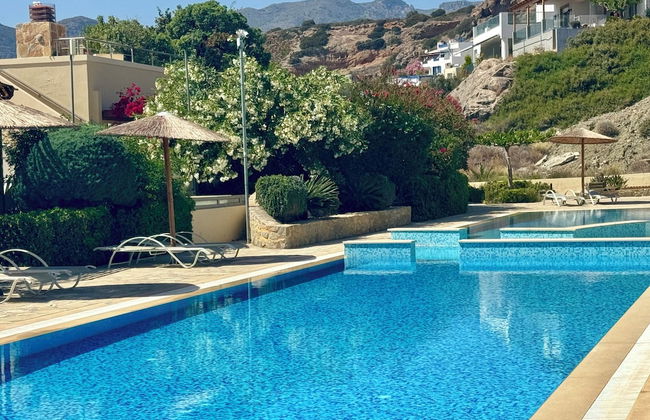 Elegant, Modern With Shared Swimming Pools - Foto 11