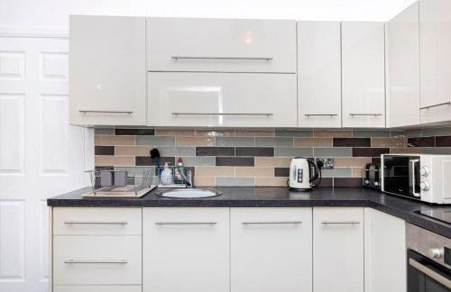 PRINCES COURT by BOURNECOAST- Holiday Apartment with Patio Garden, Parking and WIFI - FM8455 - Foto 9