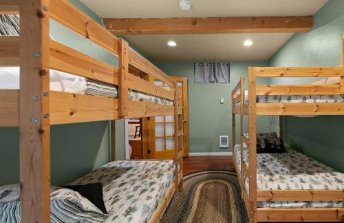 Whispering Pines - Cabin w hot tub - Foto 31