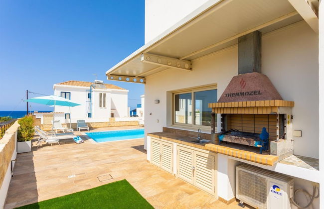 Villa Diana Seaside in Pomos - Foto 27