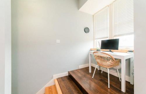 Modern Chic Suite - Amazing Location - GroupStay - Foto 22